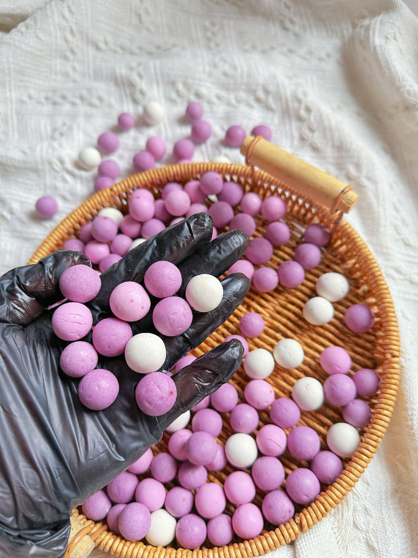 Cranberry/Blueberry Stuffed Goat Milk Beans 蔓越莓/蓝莓夹心羊奶豆