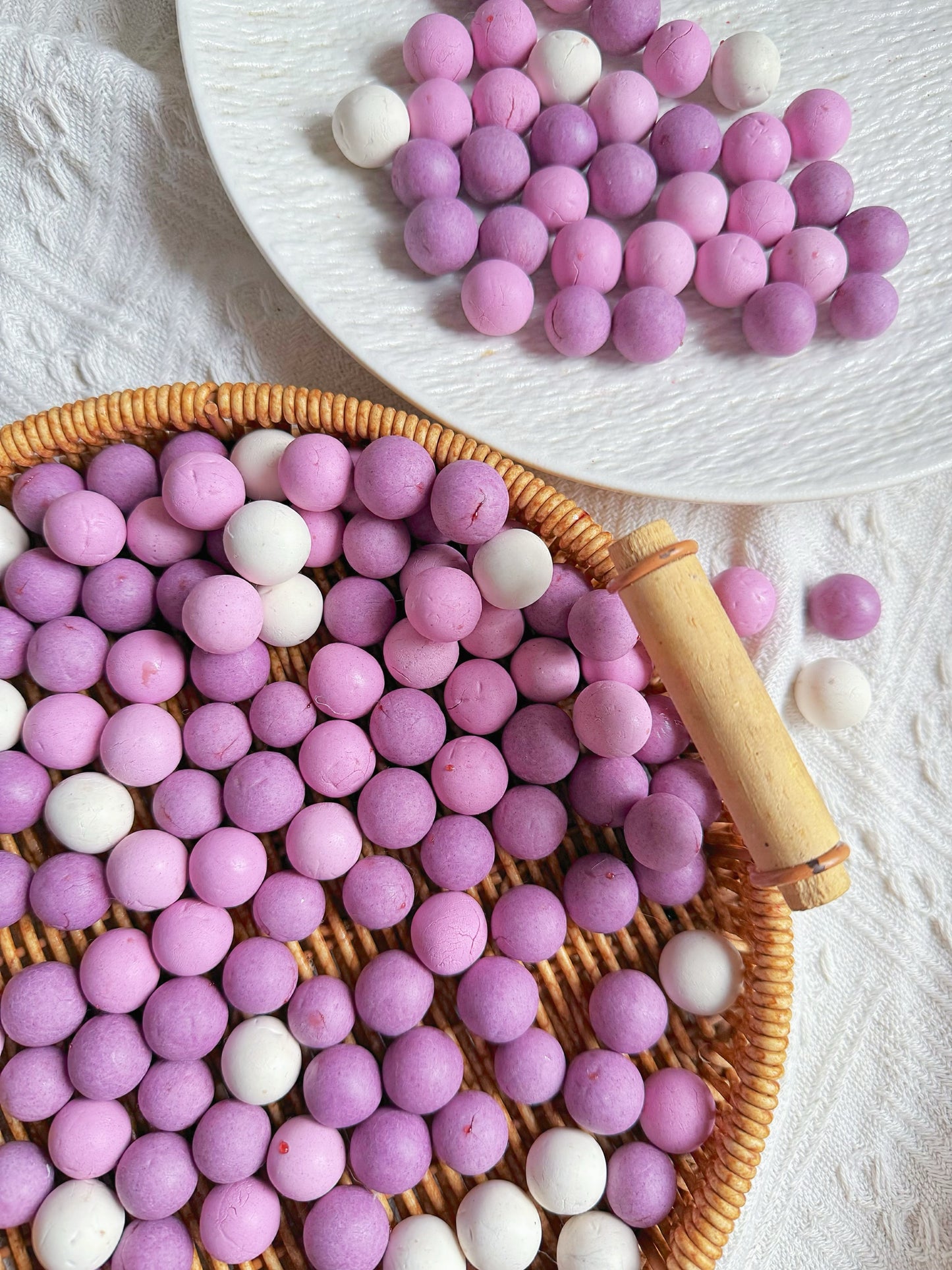Cranberry/Blueberry Stuffed Goat Milk Beans 蔓越莓/蓝莓夹心羊奶豆
