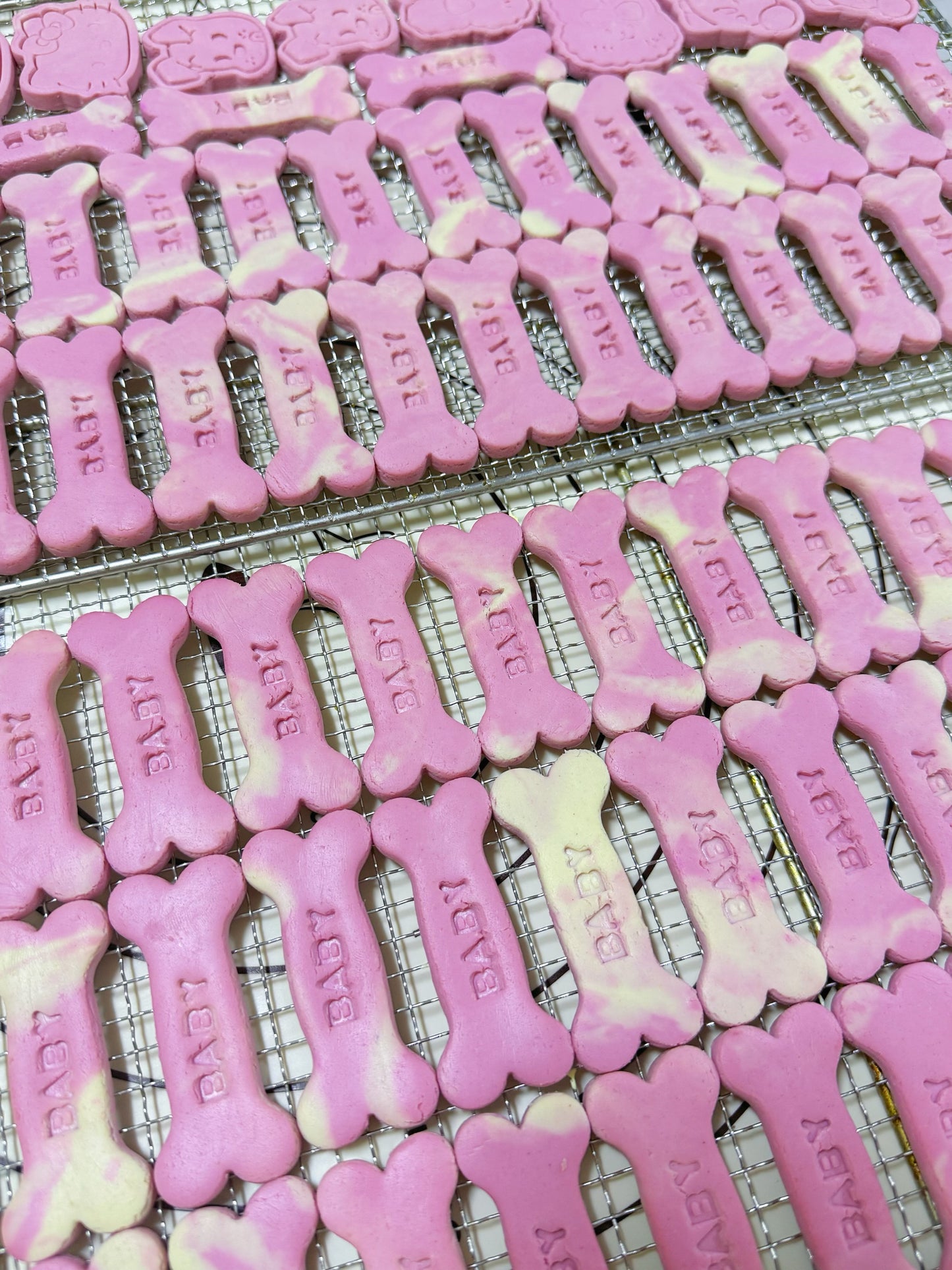 "Baby" bone shaped cookies🦴“baby”骨头造型饼干🍪