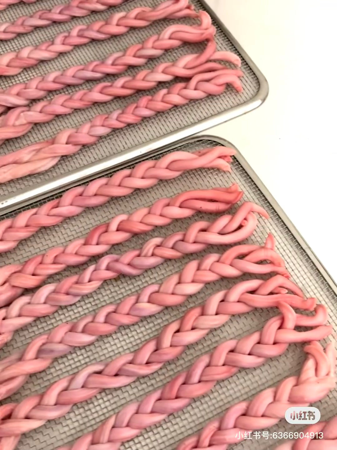 Drying pig whip 烘干猪鞭