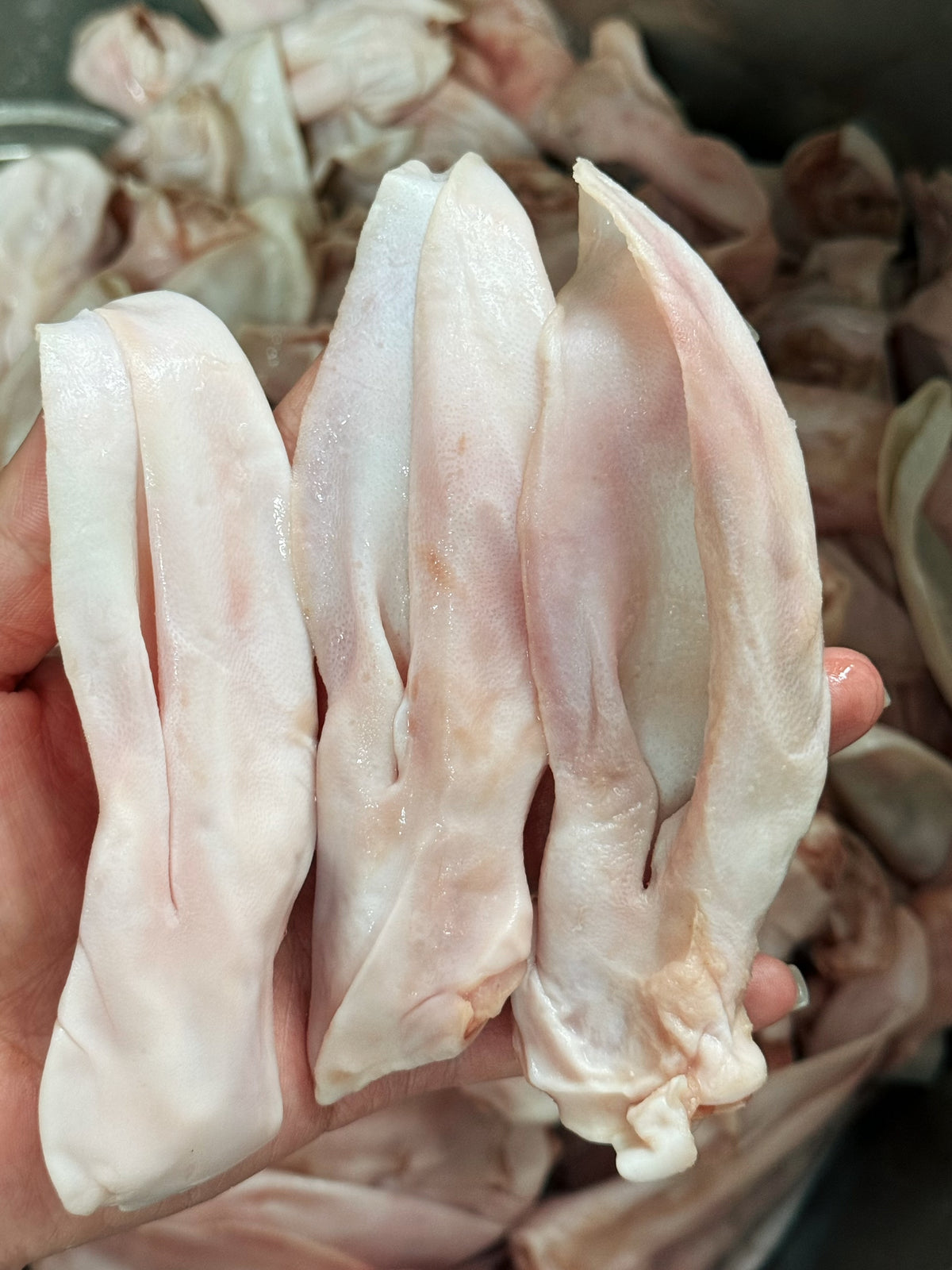 Dried rabbit ears 烘干兔耳朵