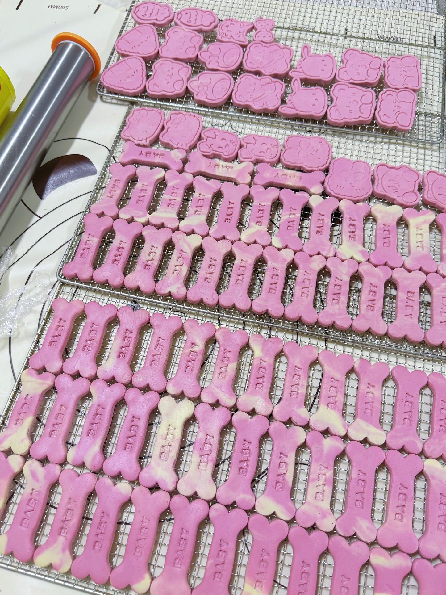 "Baby" bone shaped cookies🦴“baby”骨头造型饼干🍪