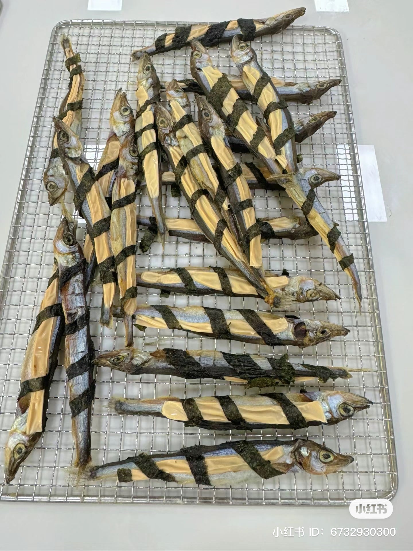 Dried capelin fish 烘干多春鱼